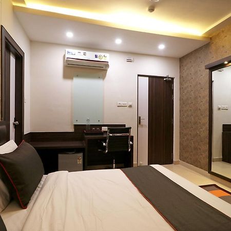 Collection O 45990 Premiere Villa Kakarmatha Ngoại thất bức ảnh