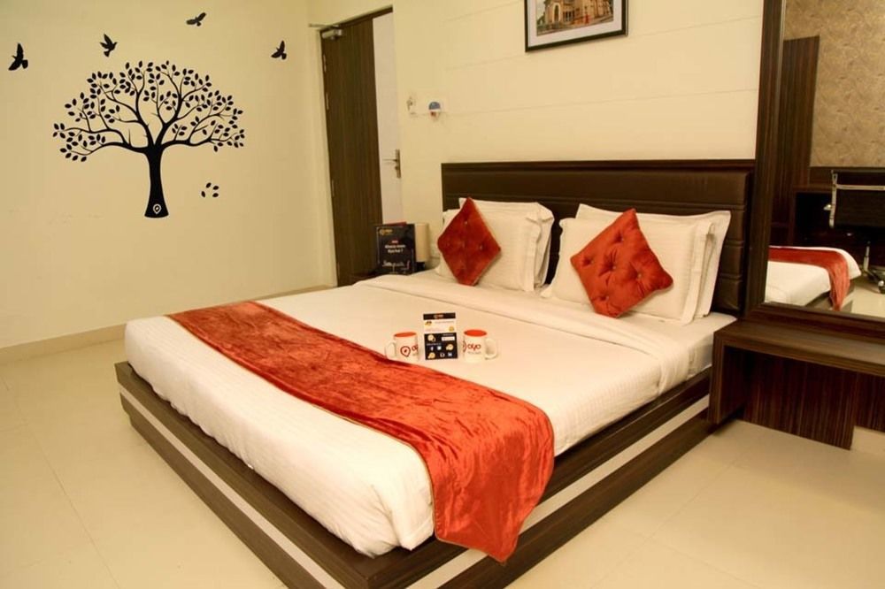 Collection O 45990 Premiere Villa Kakarmatha Ngoại thất bức ảnh