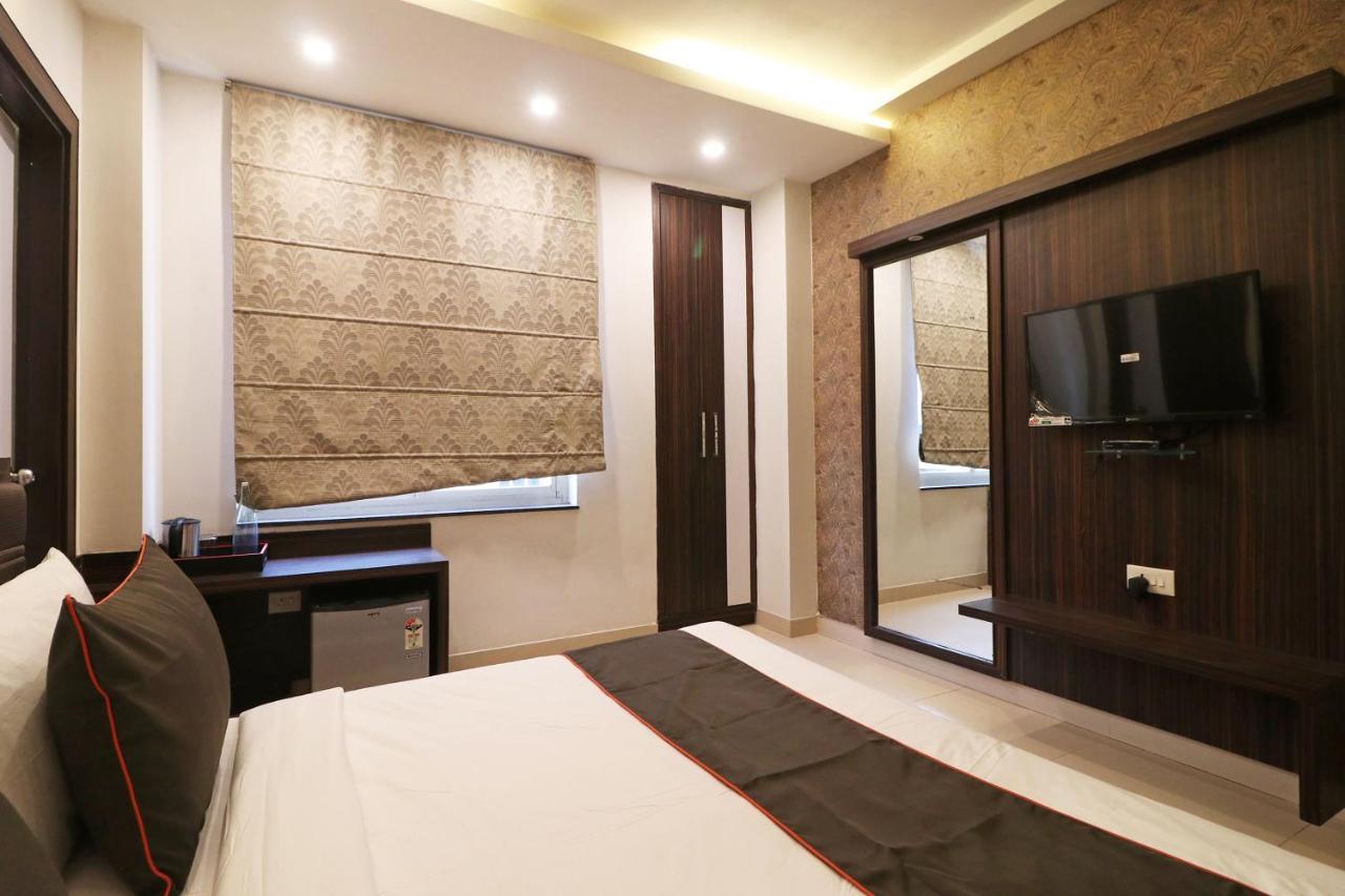 Collection O 45990 Premiere Villa Kakarmatha Ngoại thất bức ảnh