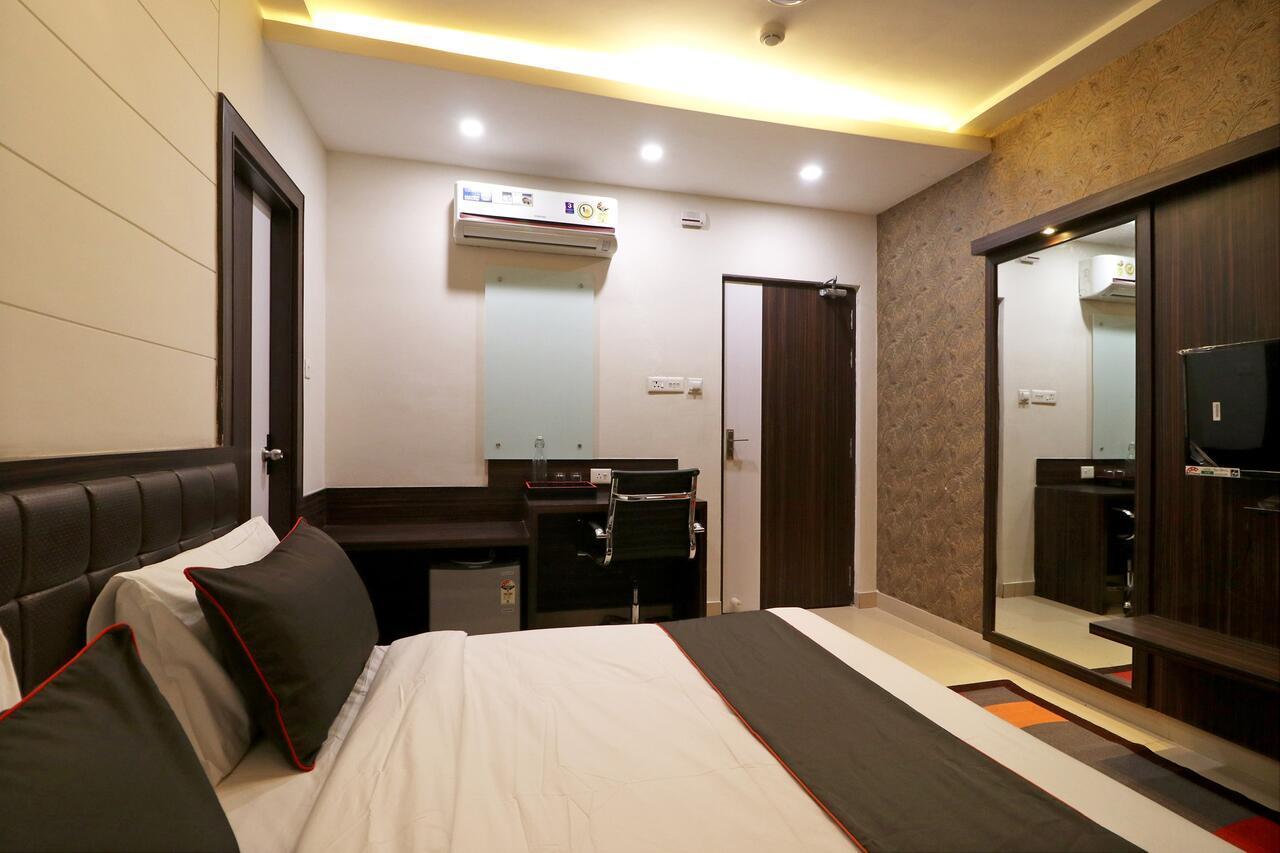 Collection O 45990 Premiere Villa Kakarmatha Ngoại thất bức ảnh