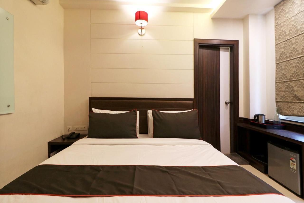 Collection O 45990 Premiere Villa Kakarmatha Ngoại thất bức ảnh