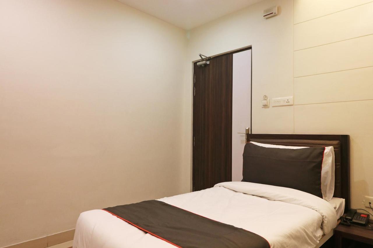 Collection O 45990 Premiere Villa Kakarmatha Ngoại thất bức ảnh